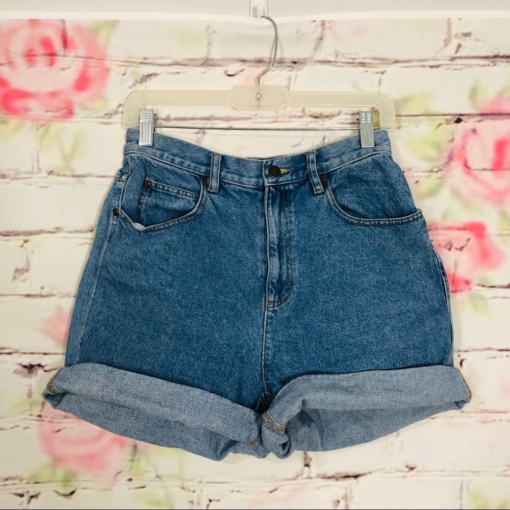 Liz high waisted shorts. Levi inspired